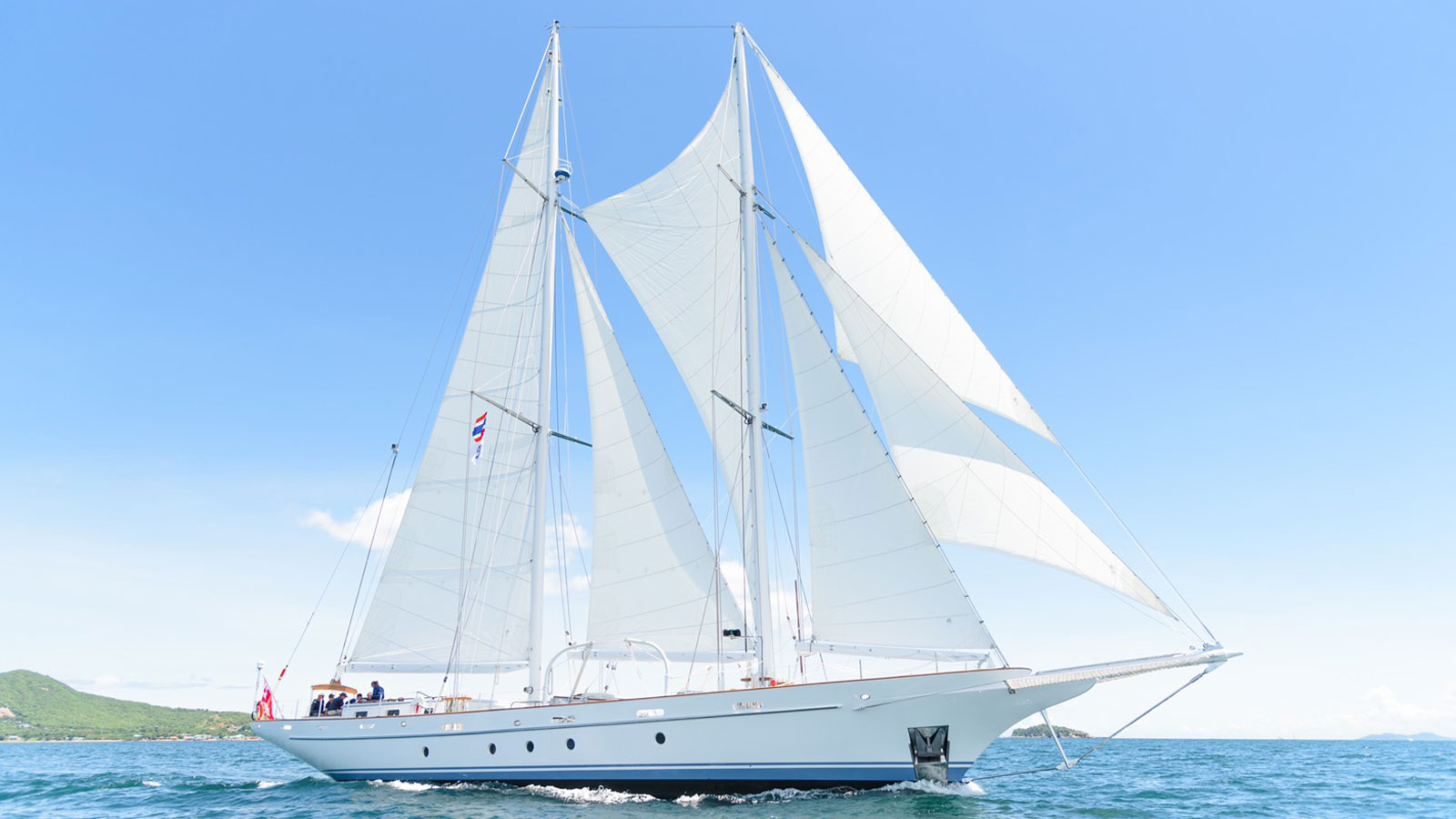 aba vela sailing yacht charter